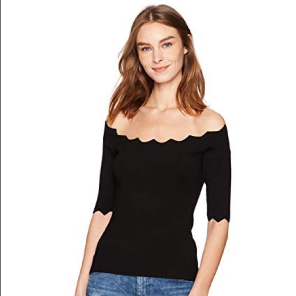 Milly Scallop Top, off the shoulder, P